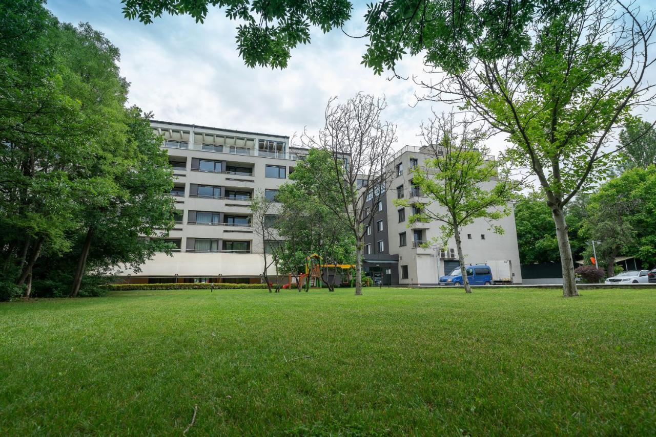 Hotel Zoo Sofia - Secured Paid Parking Exterior photo