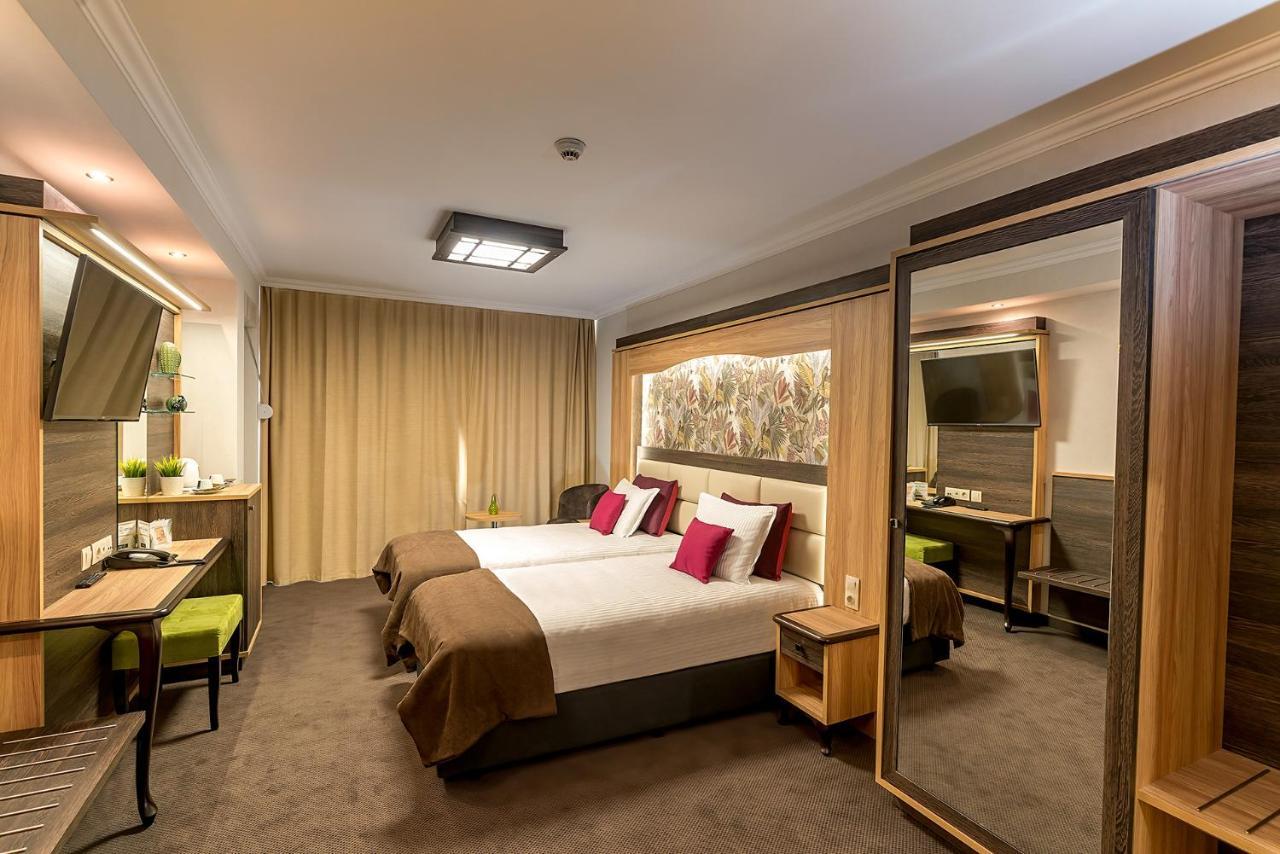 Hotel Zoo Sofia - Secured Paid Parking Exterior photo