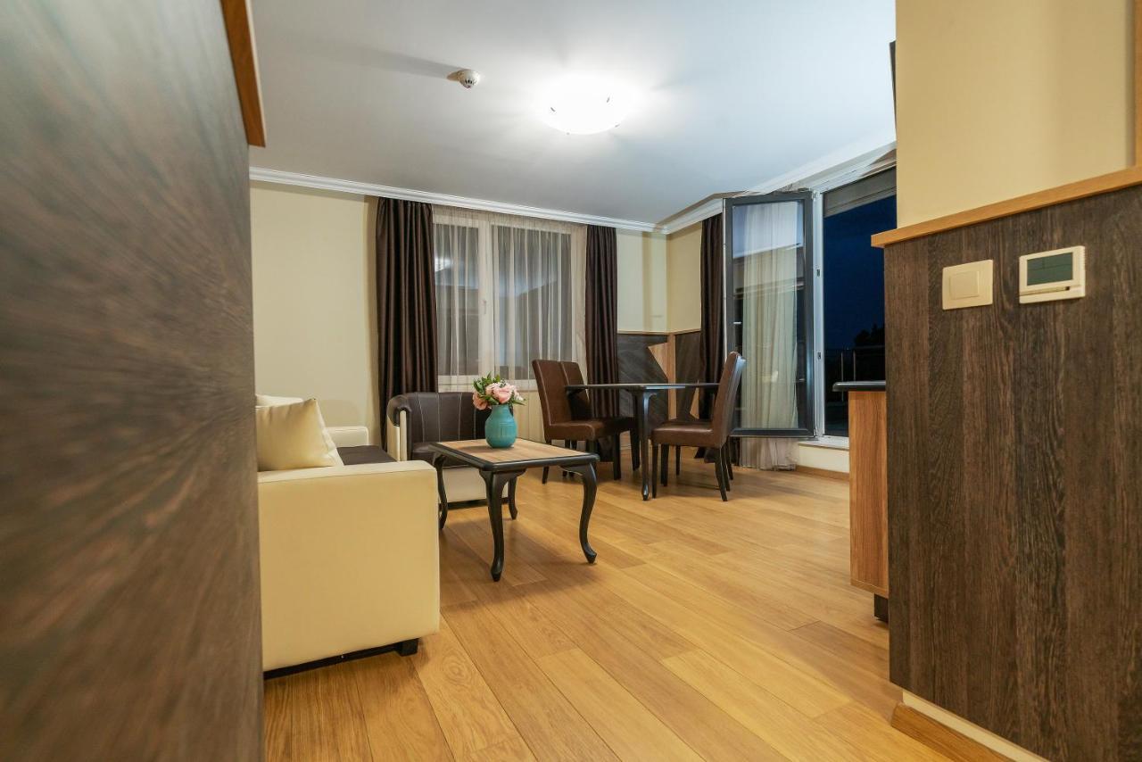 Hotel Zoo Sofia - Secured Paid Parking Exterior photo
