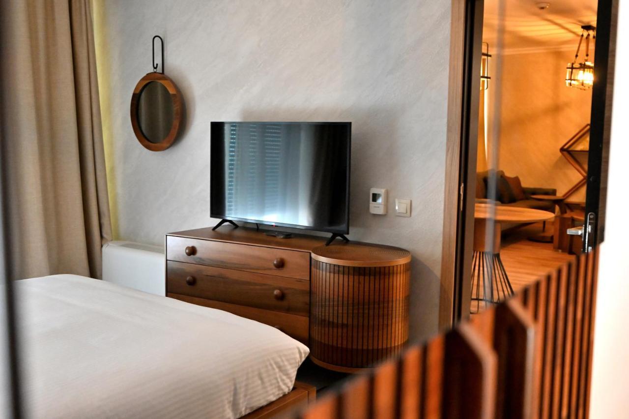 Hotel Zoo Sofia - Secured Paid Parking Exterior photo