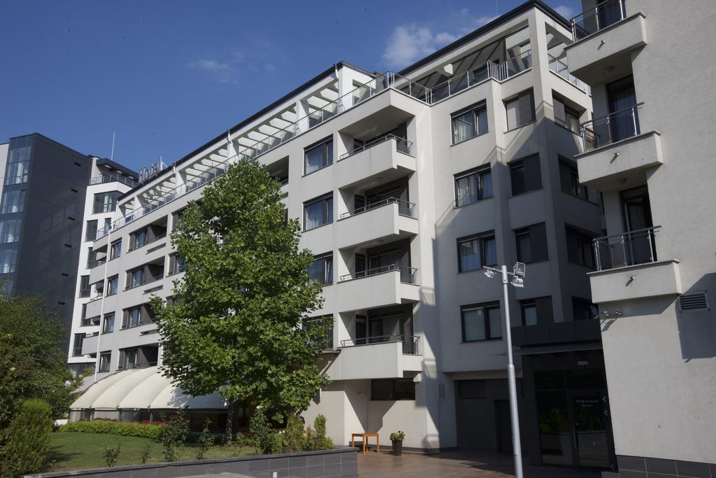 Hotel Zoo Sofia - Secured Paid Parking Exterior photo