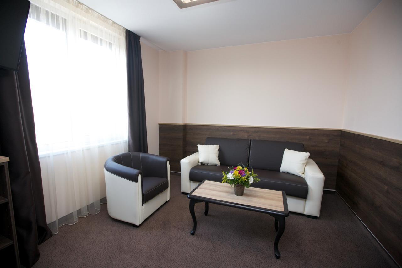Hotel Zoo Sofia - Secured Paid Parking Exterior photo