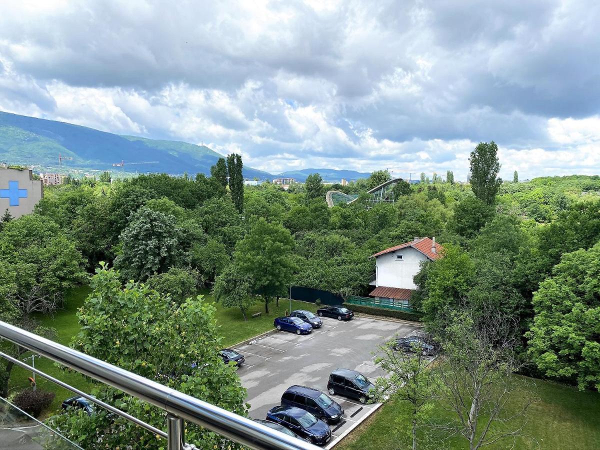 Hotel Zoo Sofia - Secured Paid Parking Exterior photo